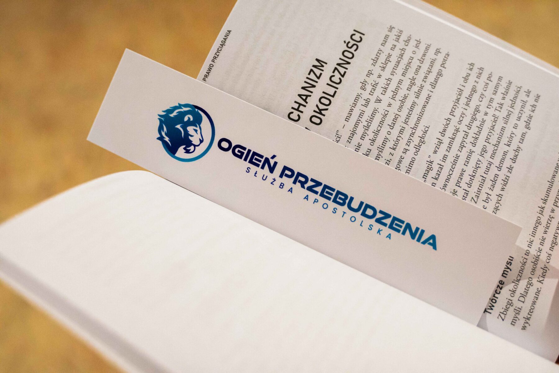 Zakładka do książki "Diabeł To Zbita Pała" (biała) - 21cm - obrazek 2